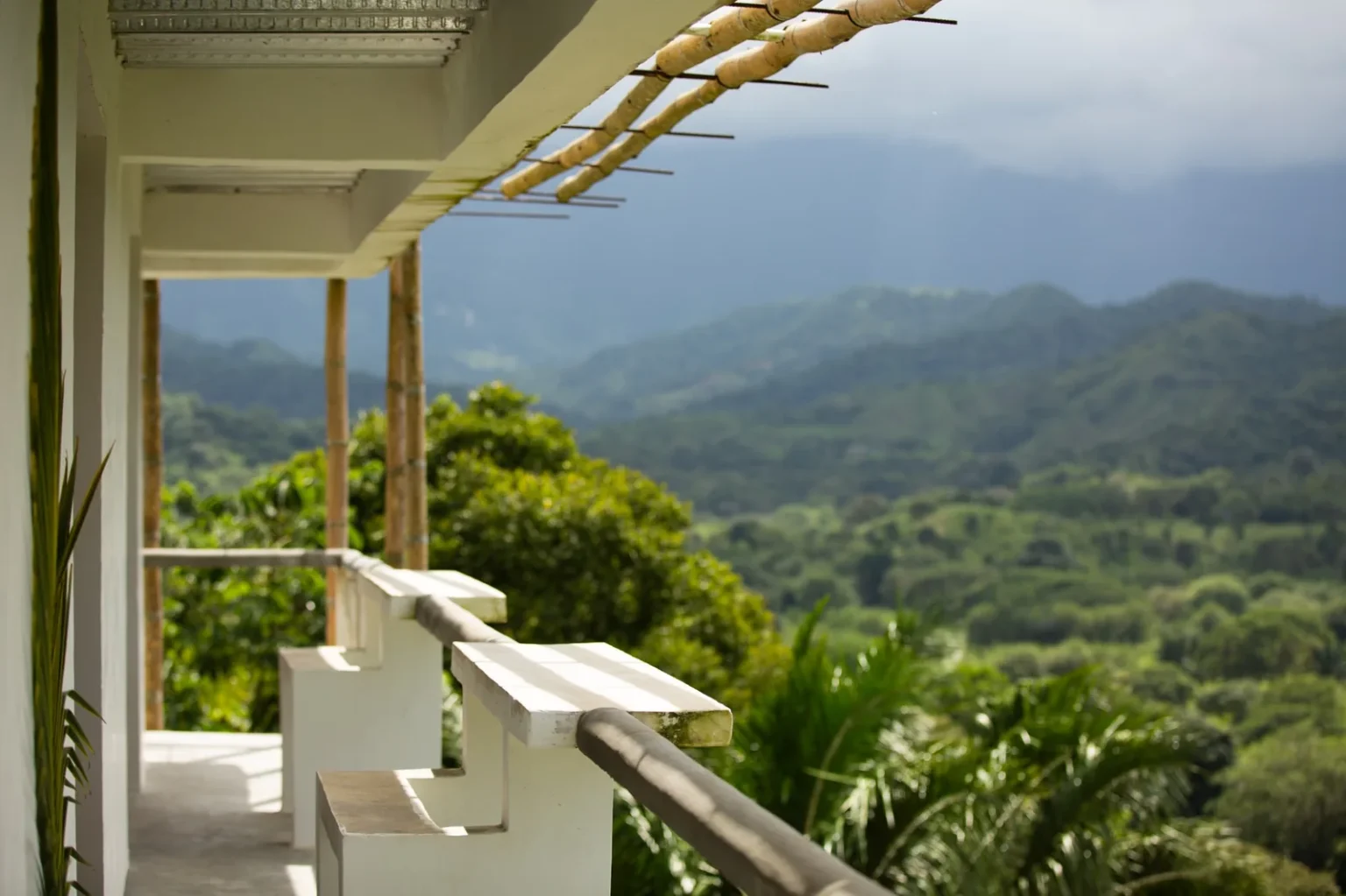 vista_templo_hacia_sierra_1600